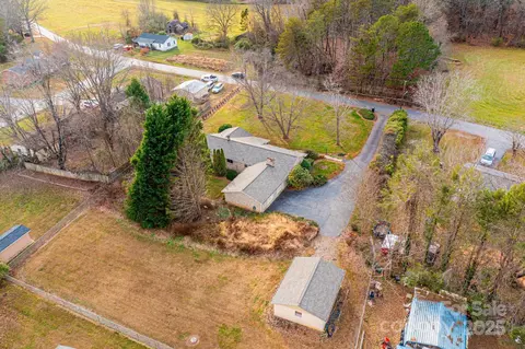 View/Area - 325 Sheldon St, Hudson, NC 28638 photo 1 of 11