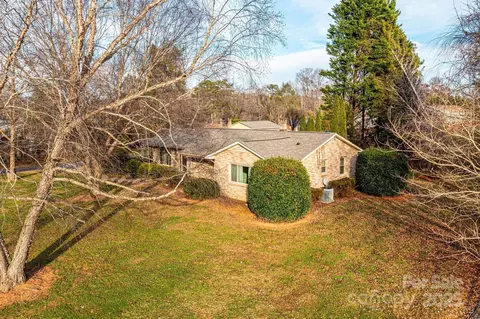 Exterior - 325 Sheldon St, Hudson, NC 28638 photo 2 of 2