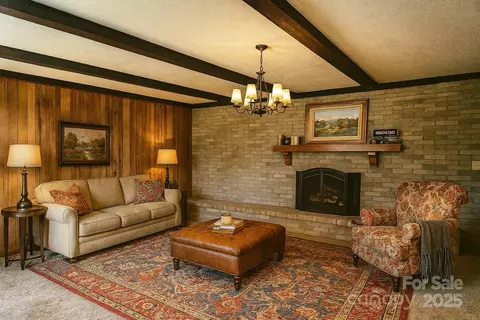 Living - 325 Sheldon St, Hudson, NC 28638 photo 2 of 3