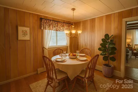 Dining - 325 Sheldon St, Hudson, NC 28638 photo 1 of 1