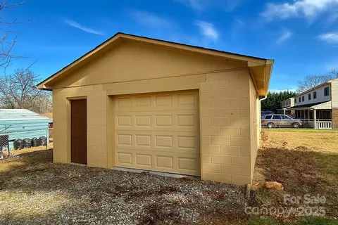Other - 325 Sheldon St, Hudson, NC 28638 photo 6 of 11