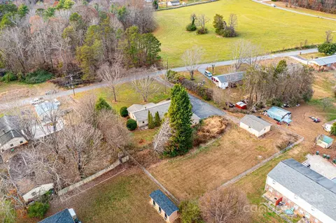 View/Area - 325 Sheldon St, Hudson, NC 28638 photo 3 of 11