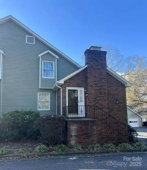 261 5th Ne 1 Ave NE #1, Hickory, NC 28601