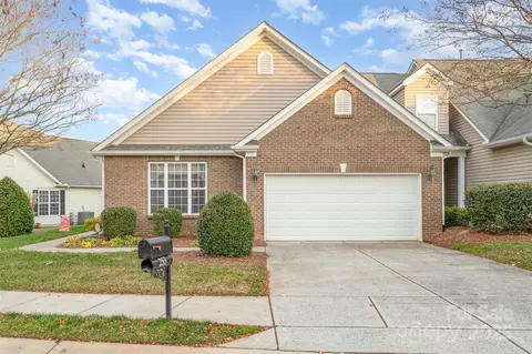 253 Garnet Ct, Fort Mill, SC 29708
