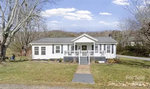 10 Birds Eye Vw, Burnsville, NC 28714