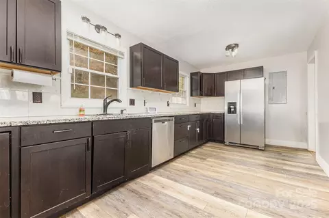 Kitchen - 281 Sutton S Rd S, Fort Mill, SC 29708 photo 3 of 3