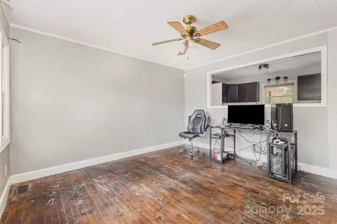 Living - 281 Sutton S Rd S, Fort Mill, SC 29708 photo 3 of 3