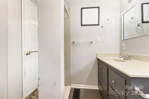 Bath - 281 Sutton S Rd S, Fort Mill, SC 29708 photo 1 of 1
