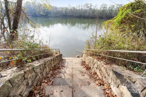 View/Area - 2075 Masons Bend Dr, Fort Mill, SC 29708 photo 5 of 7