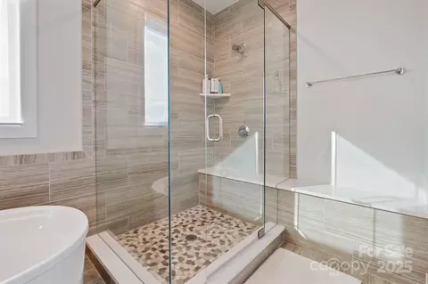Bath - 2075 Masons Bend Dr, Fort Mill, SC 29708 photo 4 of 5