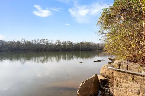 View/Area - 2075 Masons Bend Dr, Fort Mill, SC 29708 photo 6 of 7