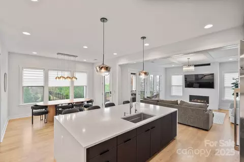 Kitchen - 2075 Masons Bend Dr, Fort Mill, SC 29708 photo 4 of 5