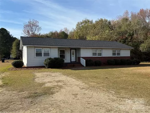 305 Tec Rd, Cheraw, SC 29520