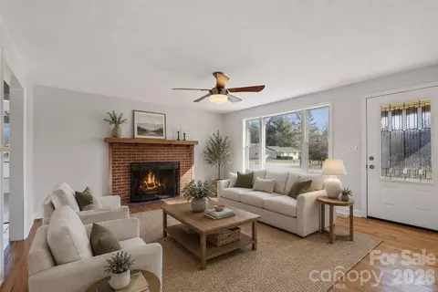 68 Lisam Way, Etowah, NC 28729
