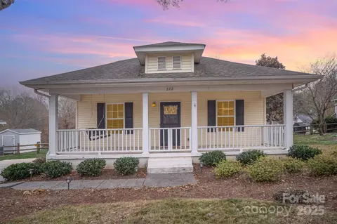222 6th St, Belmont, NC 28012