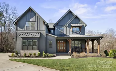 180 Twin Sisters Ln, Mooresville, NC 28117