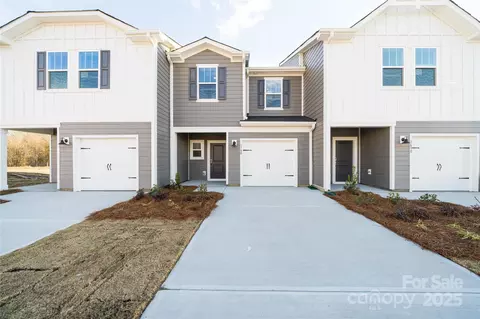 8016 Hidden Springs Trl, Charlotte, NC 28216