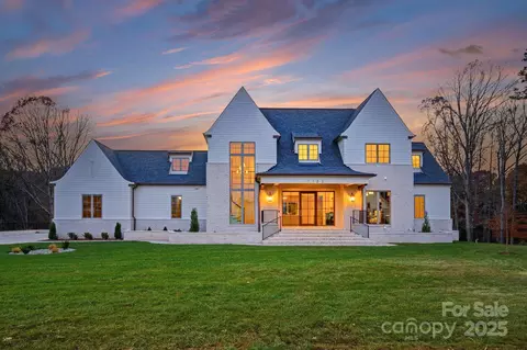 7122 Asbury Village Ln, Huntersville, NC 28078
