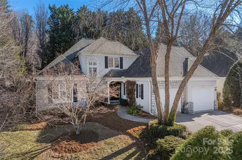 42 Tiverton Ln, Asheville, NC 28803