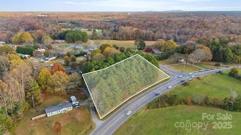 3396 Startown Rd, Newton, NC 28658