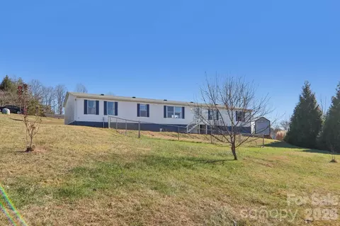 99 Colton Dr, Leicester, NC 28748
