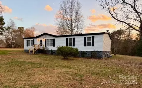 129 Harris Trl, Gaffney, SC 29341