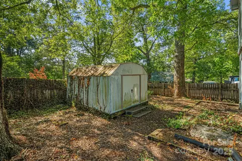 609 Maple St, Brevard, NC 28712 photo 24
