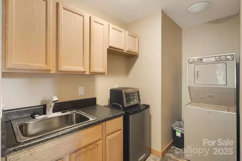 609 Maple St, Brevard, NC 28712 photo 7