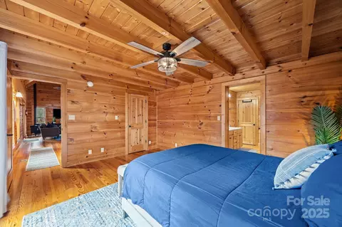 Bedroom - 749 Henry Thompson Rd, Tryon, NC 28782 photo 3 of 5