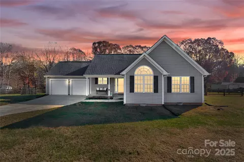 391 Brook Glen Dr, Mooresville, NC 28115