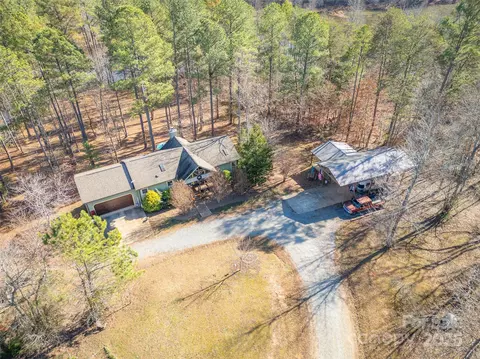 138 S Chatem Ct, Union Mills, NC 28167