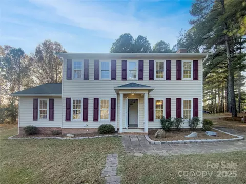 200 Meadow Wind Ct, Monroe, NC 28110