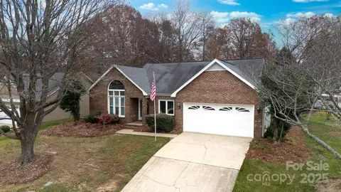 3033 River Ridge Dr, Gastonia, NC 28056
