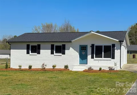 2509 Oxford Cir, Lancaster, SC 29720