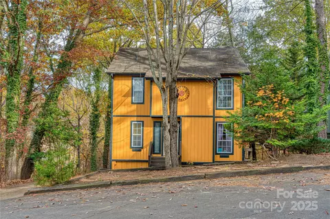 27071 Catamaran Dr, Tega Cay, SC 29708