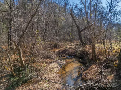 View/Area - 1905 Mcentire Rd, Tryon, NC 28782 photo 4 of 6