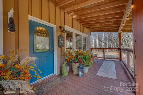 Exterior - 1905 Mcentire Rd, Tryon, NC 28782 photo 4 of 11