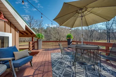 Exterior - 1905 Mcentire Rd, Tryon, NC 28782 photo 7 of 11