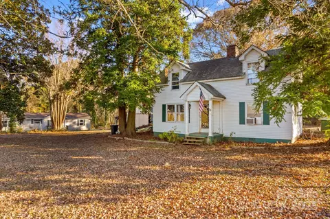 131 Loop St, Mocksville, NC 27028