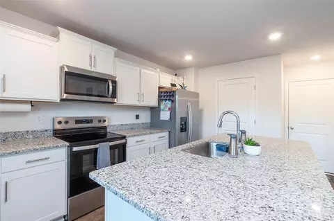 Kitchen - 84 Madelyn Dr, Clyde, NC 28721 photo 1 of 2
