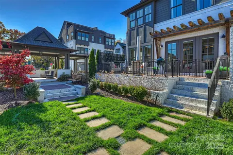 2208 Nolen Ridge Ave, Charlotte, NC 28209