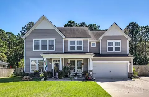 411 Stonefield Cir, Moncks Corner, SC 29461