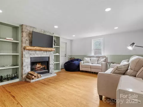 456 Windy Gap Rd, Mars Hill, NC 28754 photo 9