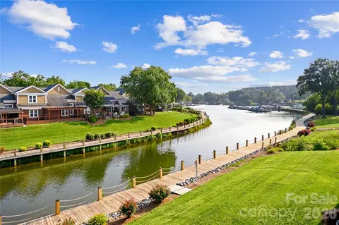 18525 Harborside Dr, Cornelius, NC 28031