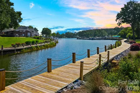View/Area - 18525 Harborside Dr, Cornelius, NC 28031 photo 5 of 5