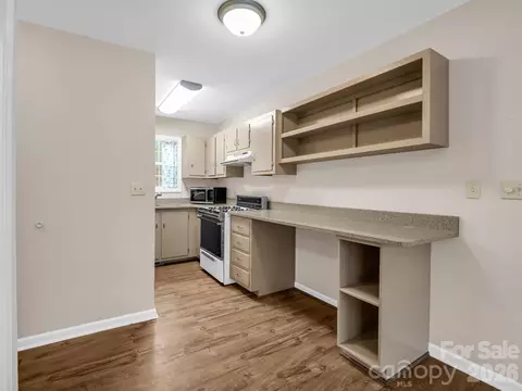 Kitchen - 38 Renea Dr, Brevard, NC 28712 photo 1 of 4