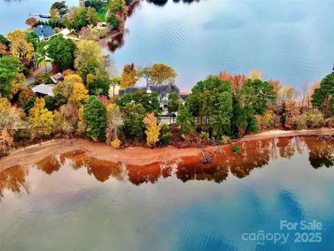 17832 Mollypop Ln, Cornelius, NC 28031