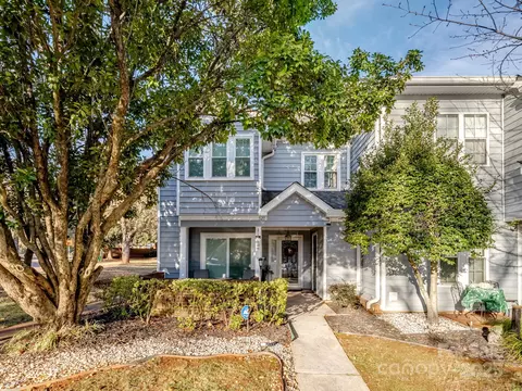 5215 Amity Springs Dr, Charlotte, NC 28212