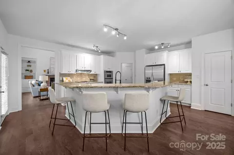 Kitchen - 7909 Bay Pointe Dr, Denver, NC 28037 photo 2 of 6