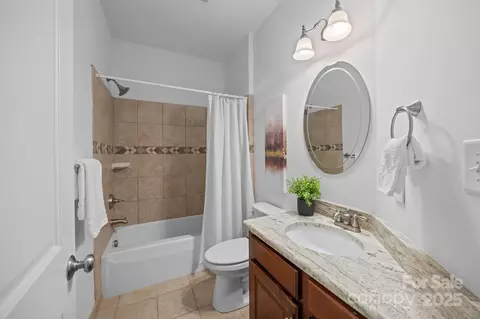 Bath - 7909 Bay Pointe Dr, Denver, NC 28037 photo 4 of 6